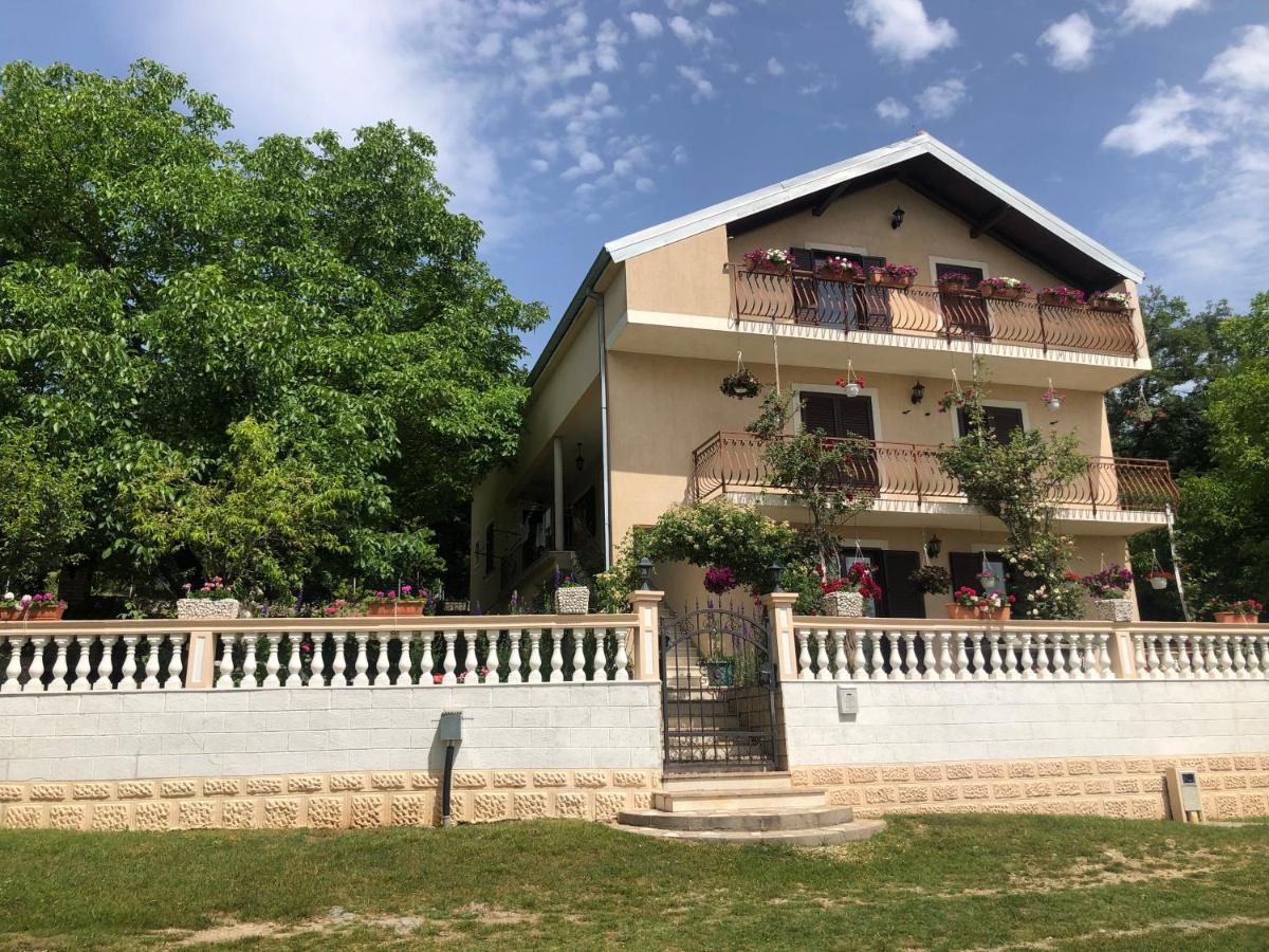 Apartman Ana Vrlika Kültér fotó