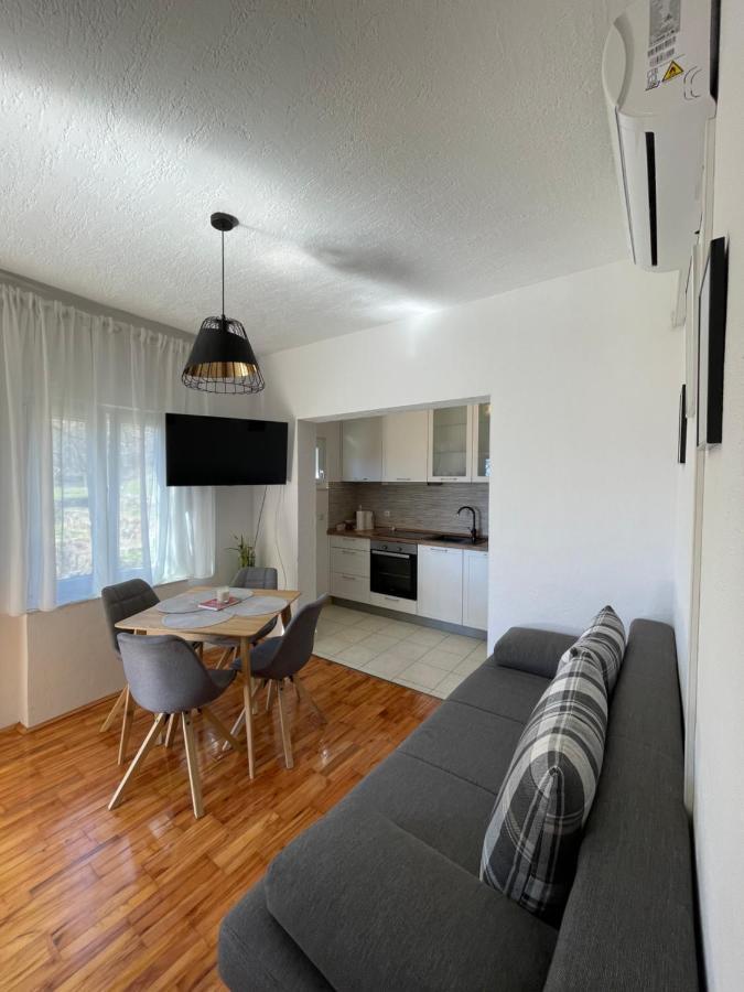 Apartman Ana Vrlika Kültér fotó