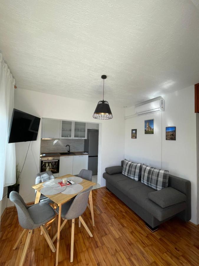 Apartman Ana Vrlika Kültér fotó