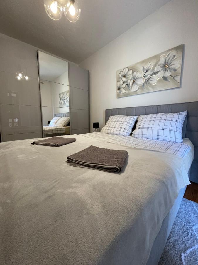 Apartman Ana Vrlika Kültér fotó
