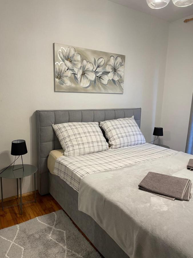 Apartman Ana Vrlika Kültér fotó